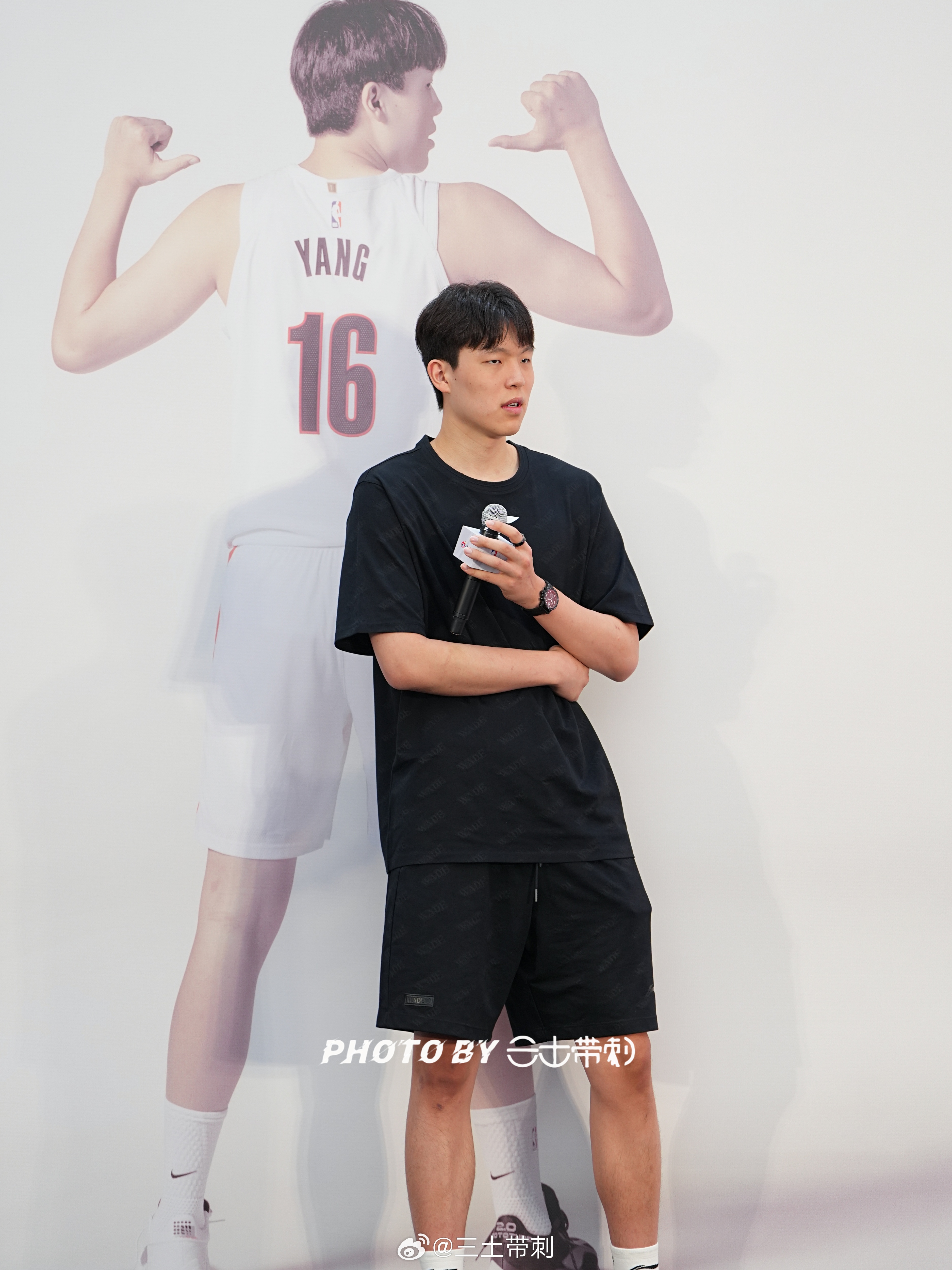 杨瀚森因FIBA与NBA协议单独赴杭 首战确认缺席 杨瀚森因FIBA与NBA协议单独赴杭 首战确认缺席