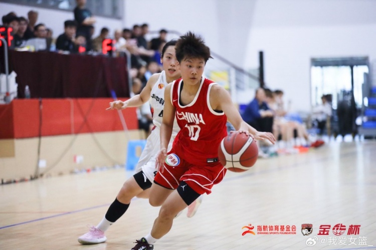 U18国青狂胜华科49分 武汉盛帆主场逆转上交 U18国青狂胜华科49分 武汉盛帆主场逆转上交