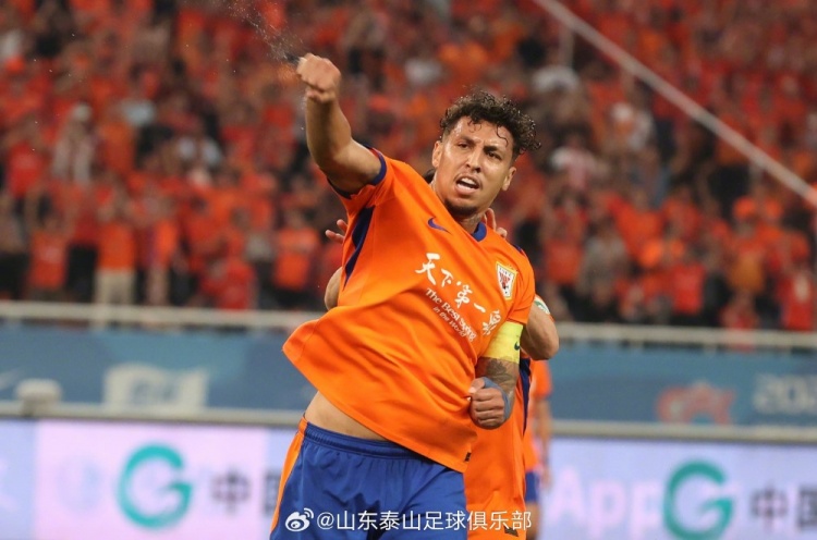 山东泰山主场3-1青岛海牛,拿下齐鲁德比 山东泰山主场3-1青岛海牛,拿下齐鲁德比