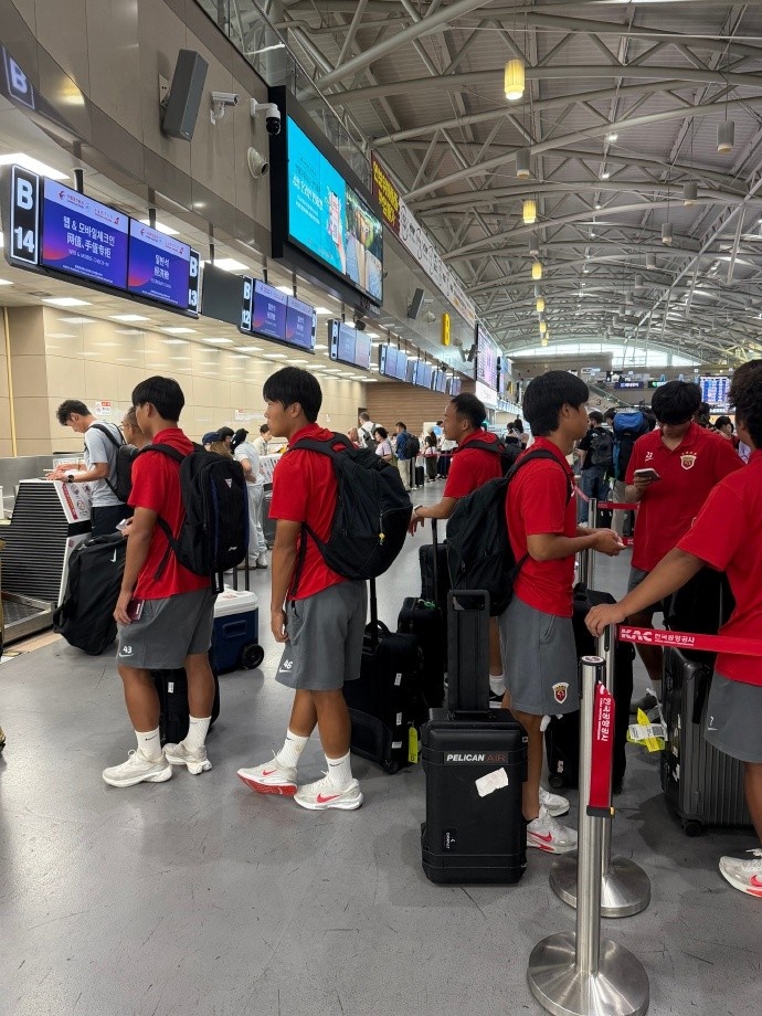 上海海港富盛经开队 昨日结束为期一周的韩国昌原足球基地拉练