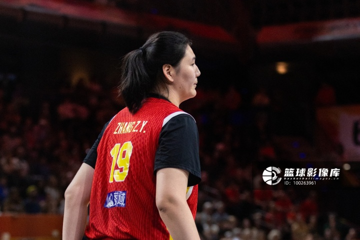 媒体人:张子宇若去WNBA进步会更快 有更高追求就应该去挑战WNBA