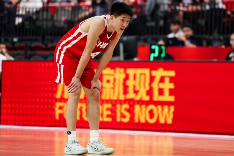 16岁的国产小库里,还有多少功课要做 16岁的国产小库里,还有多少功课要做
