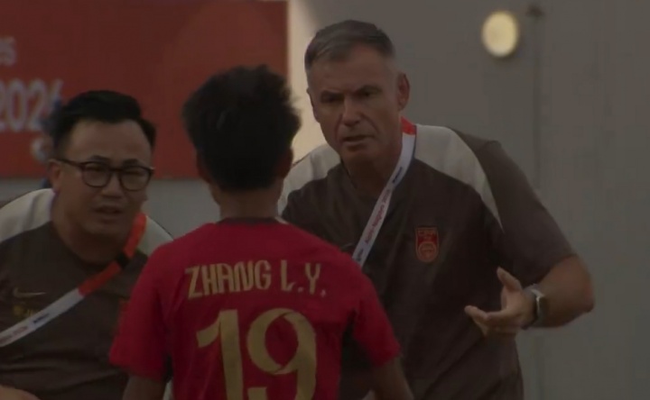半场-中国女足2-0菲律宾女足 王妍雯双响张睿献助攻张琳艳伤退